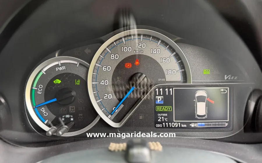 2017 Toyota Vitz Jewela Hybrid in Kenya for Sale | Magari Deals