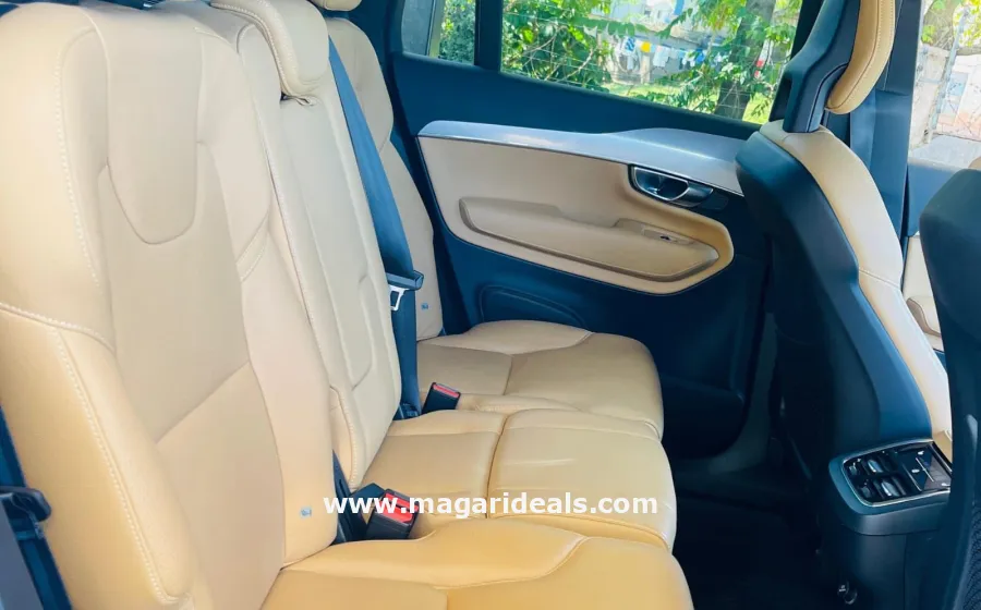 2018 Volvo XC90 T5 in Kenya for Sale | Magari Deals