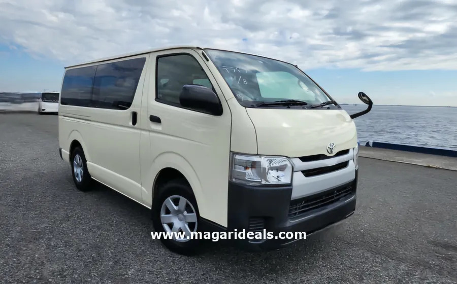 2017 TOYOTA HIACE 3000CC DIESEL in Kenya for Sale | Magari Deals