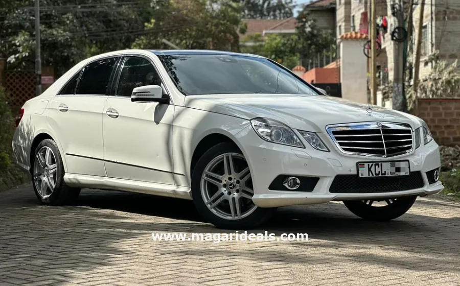 2010 Mercedes-Benz E200 AMG  in Kenya for Sale | Magari Deals
