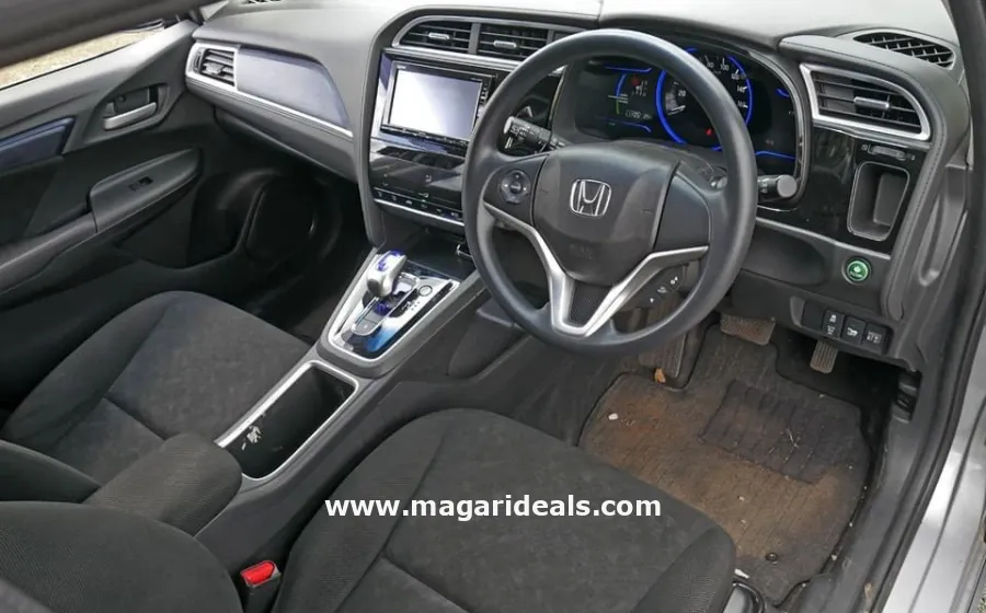 HONDA FIT SHUTTLE HYBRID in Kenya for Sale | Magari Deals