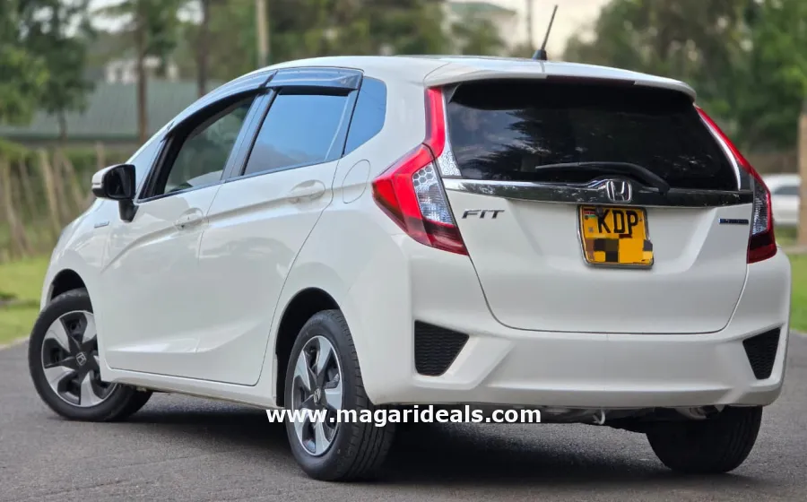 2016 HONDA FIT in Nairobi for Sale in Kenya for Sale | Magari Deals