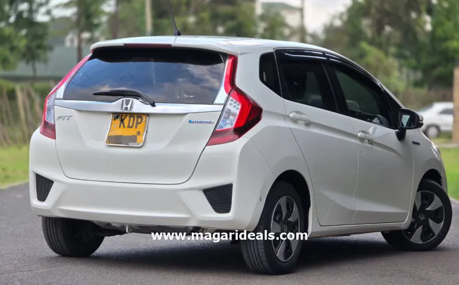 2016 HONDA FIT in Nairobi for Sale in Kenya for Sale | Magari Deals