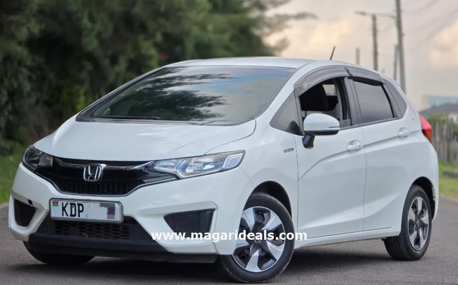 2016 HONDA FIT in Nairobi for Sale in Kenya for Sale | Magari Deals