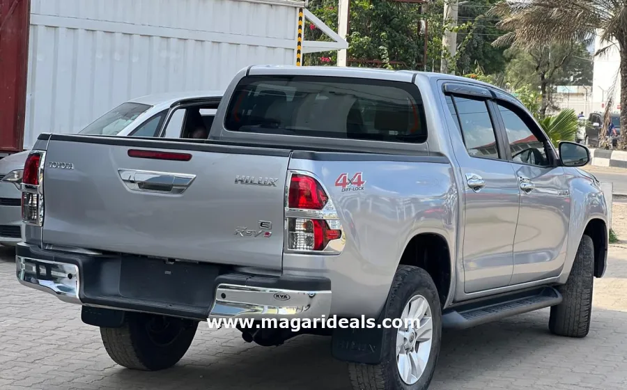 TOYOTA HILUX DC 2017 Model Manual Transmission in Kenya for Sale | Magari Deals