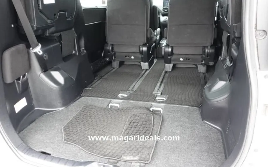 Toyota Noah Hybrid in Kenya for Sale | Magari Deals