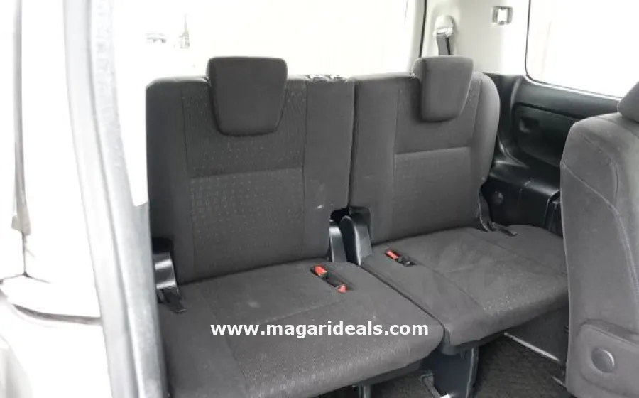 Toyota Noah Hybrid in Kenya for Sale | Magari Deals