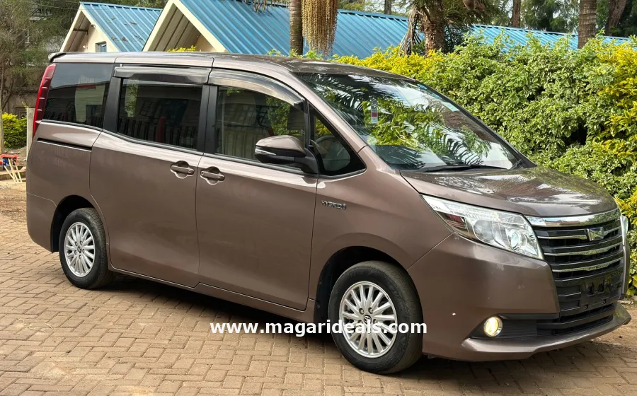 Toyota Noah Hybrid 2016 7 seater in Kenya for Sale | Magari Deals