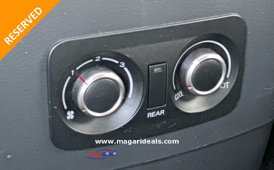 MITSUBISHI PAJERO DI-D SUPER EXCEED with SUNROOF  for Sale in Kenya | Magari Deals