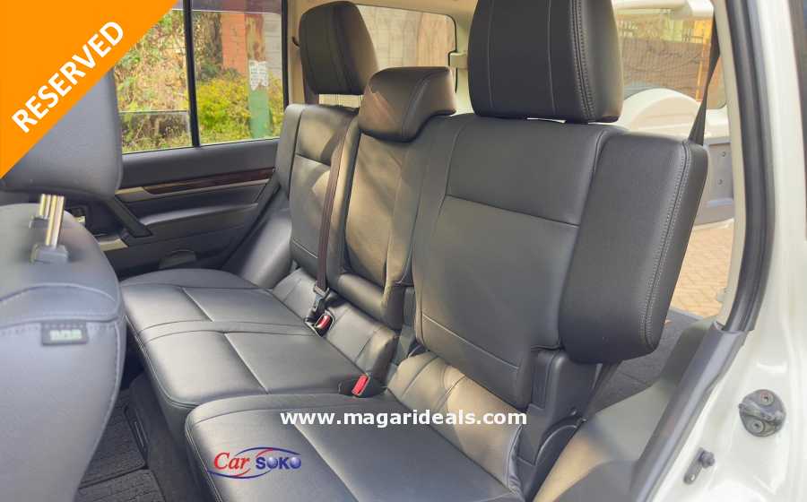 MITSUBISHI PAJERO DI-D SUPER EXCEED with SUNROOF  for Sale in Kenya | Magari Deals