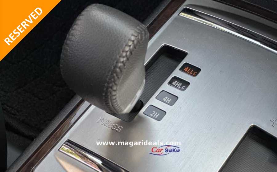 MITSUBISHI PAJERO DI-D SUPER EXCEED with SUNROOF  for Sale in Kenya | Magari Deals