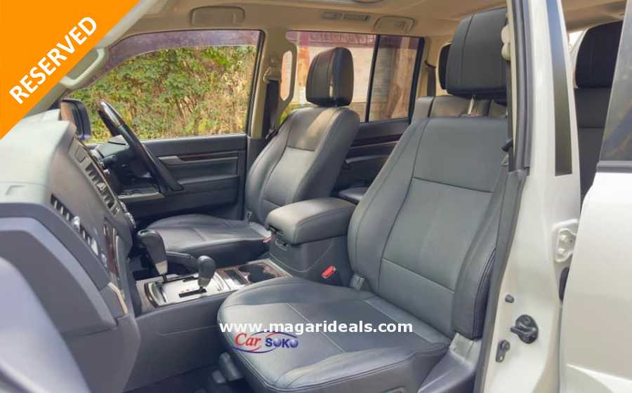 MITSUBISHI PAJERO DI-D SUPER EXCEED with SUNROOF  for Sale in Kenya | Magari Deals