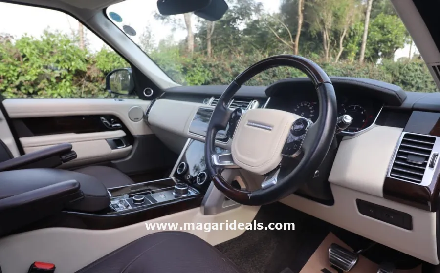 Land Rover Range Rover Vogue in Kenya for Sale | Magari Deals