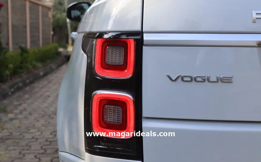 Land Rover Range Rover Vogue in Kenya for Sale | Magari Deals