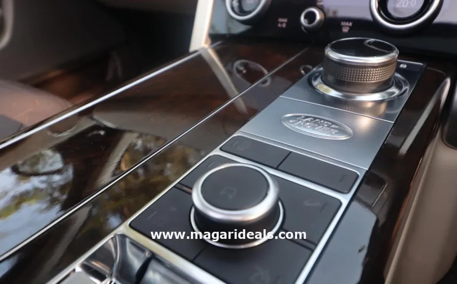 Land Rover Range Rover Vogue in Kenya for Sale | Magari Deals